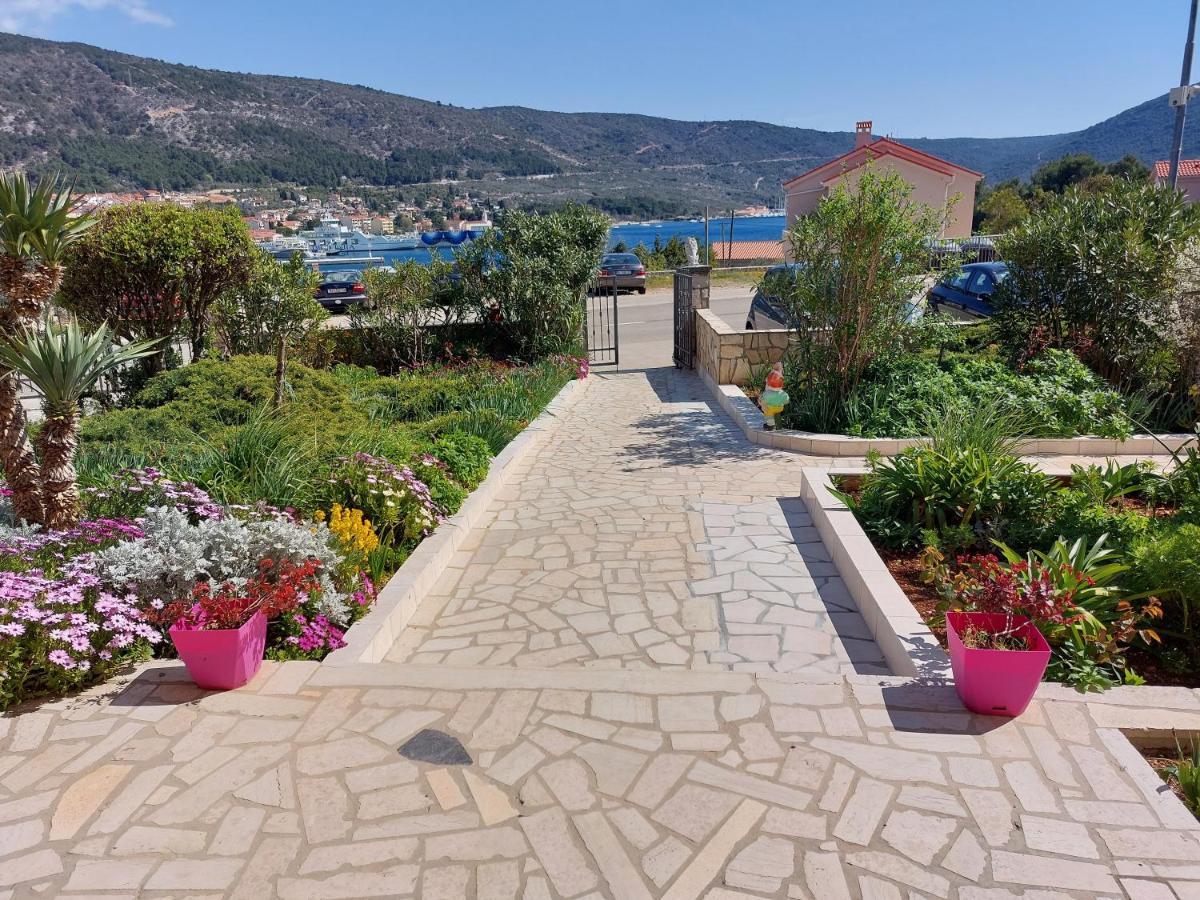 Apartmani Ana Cres Exterior photo